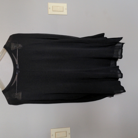 Vince Silky Crew Neck Top - Picture 5 of 10